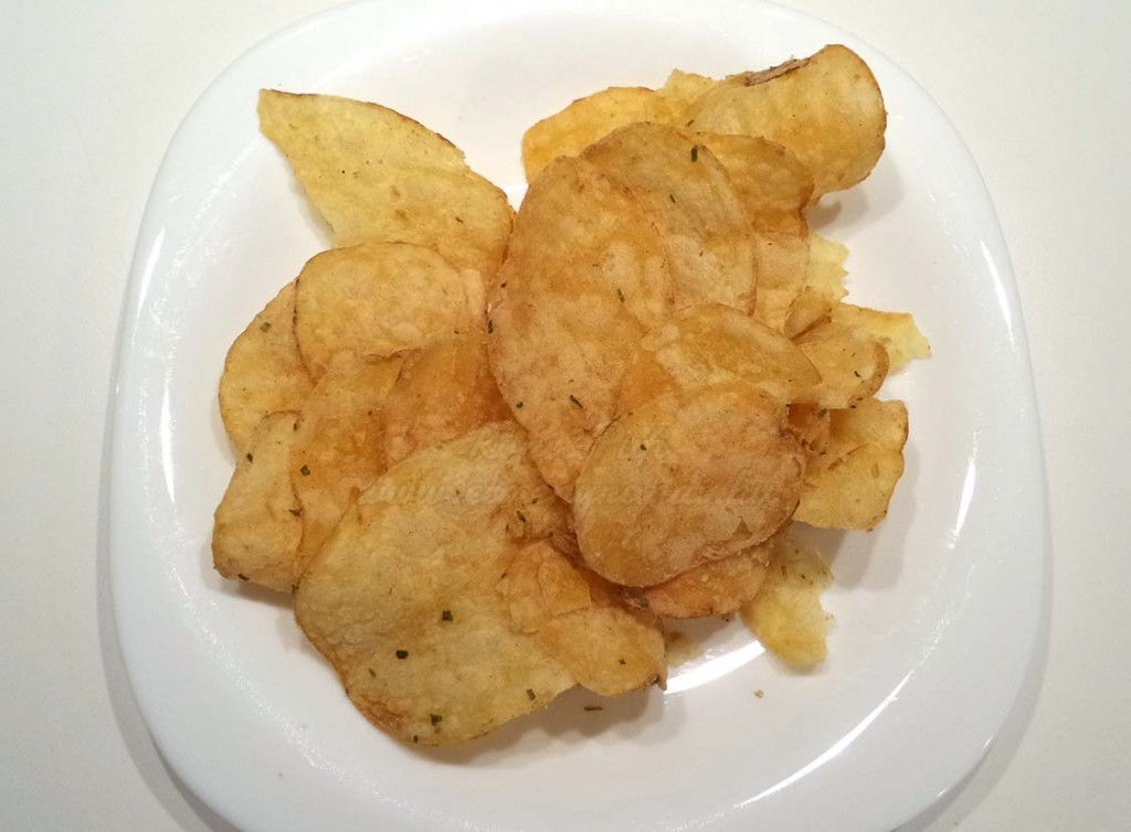 Kettle cheddar és lilahagyma
