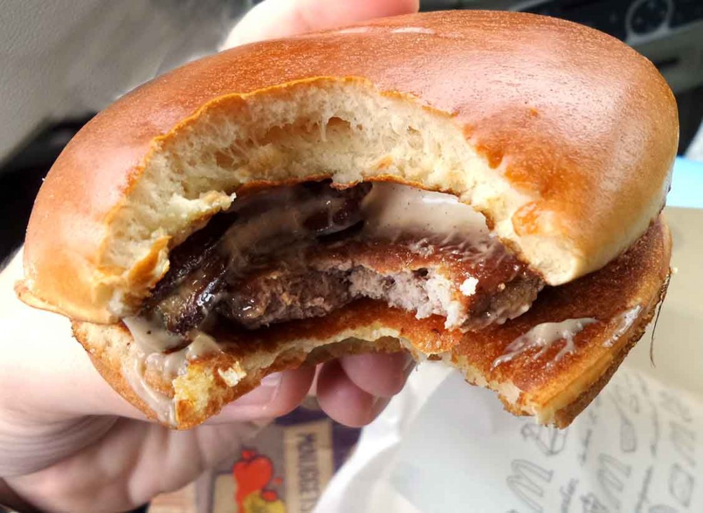 libamájas burger metszet